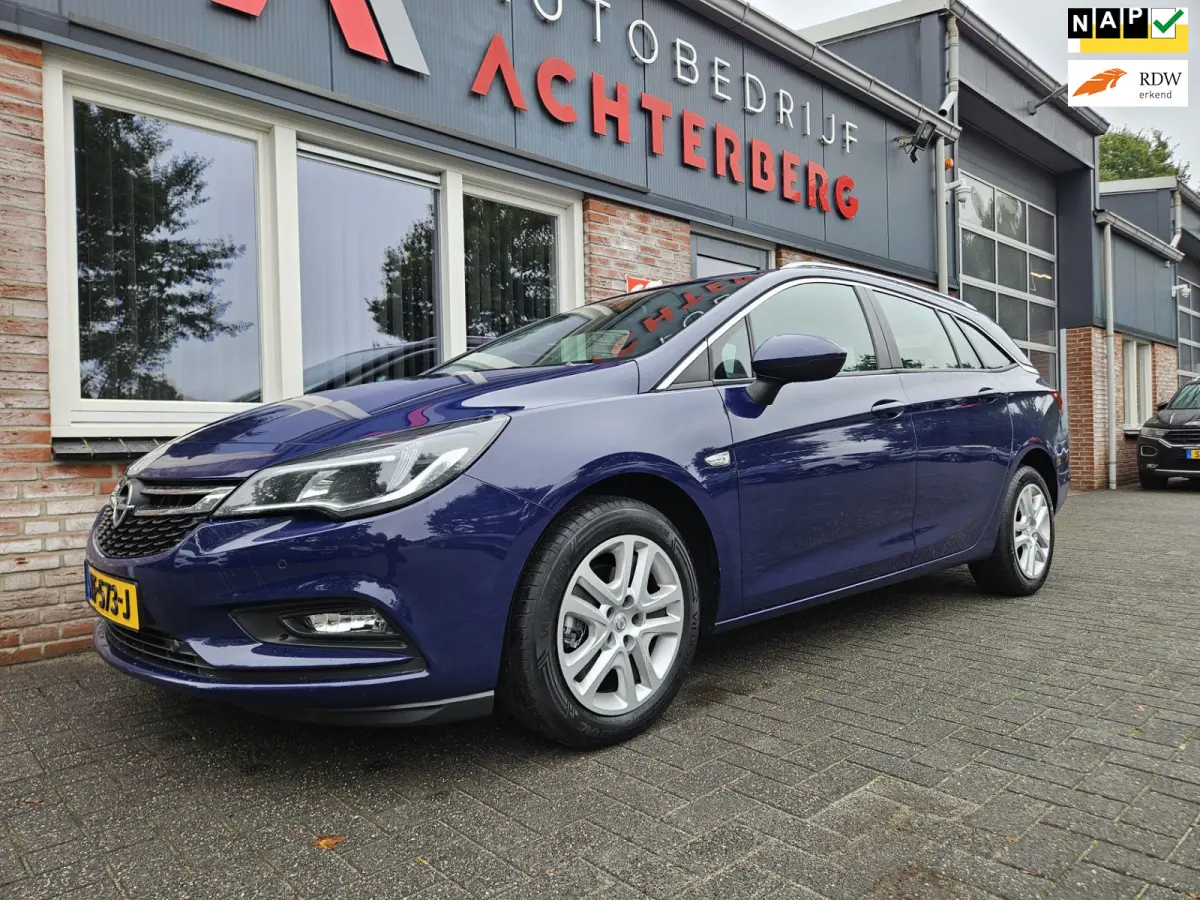 1.0 Business+ Trekhaak! Navigatie! Nette Auto! NAP! Airco! Cruise Control!