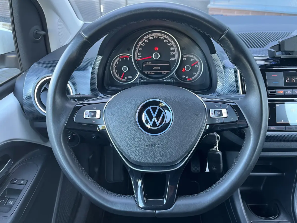 Up! 1.0 BMT move up! NL.Auto/Climatronic/DAB+/Cruise-Control/5Deurs/Camera/1Ste Eigenaar/Dealer Onderhouden