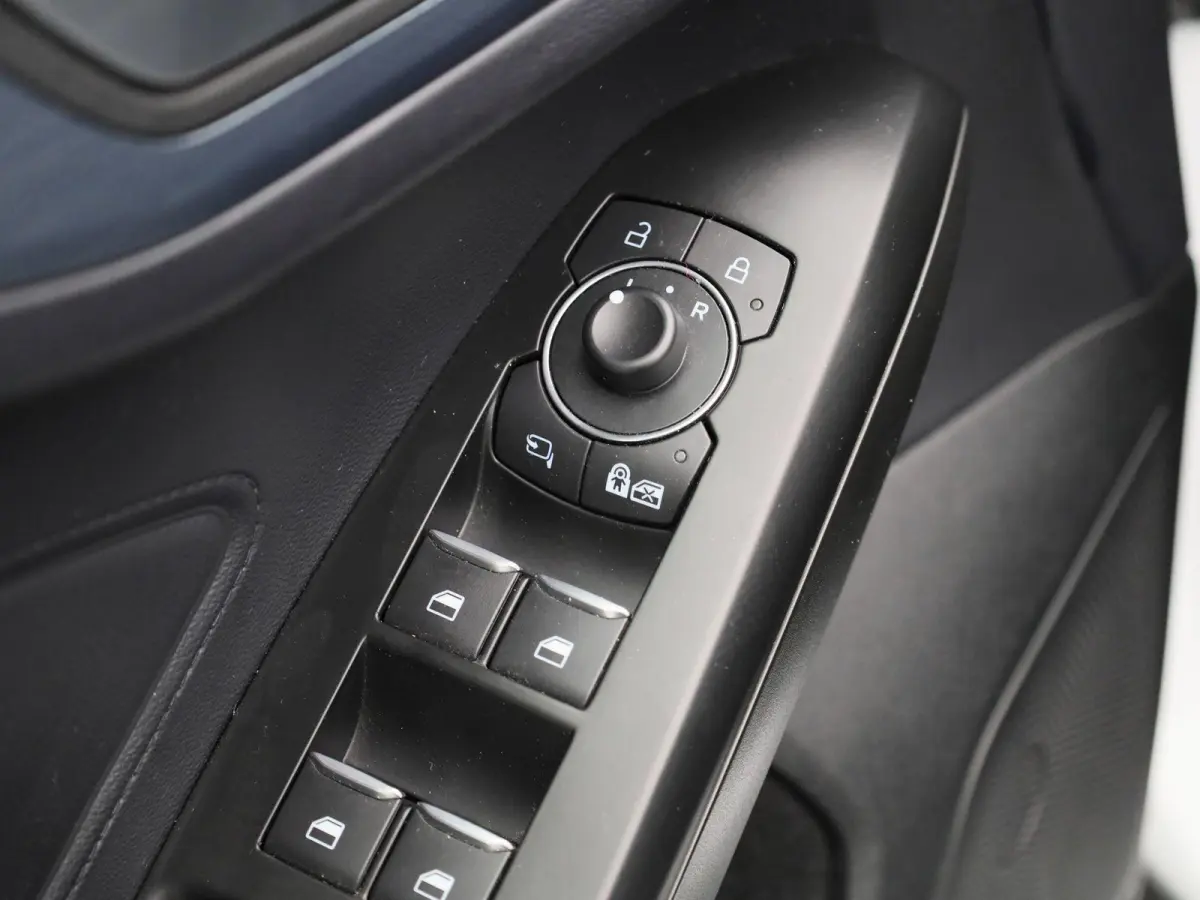 1.0 EcoBoost Hybrid Active X Business | Elektrische Achterklep | Navigatie | Achteruitrijdcamera | B&O Audiosysteem | Stoel Stuur en Voorruit Verwarming | Cruis control Adaptief |