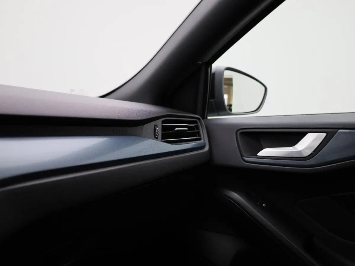 1.0 EcoBoost Hybrid Active X Business | Elektrische Achterklep | Navigatie | Achteruitrijdcamera | B&O Audiosysteem | Stoel Stuur en Voorruit Verwarming | Cruis control Adaptief |