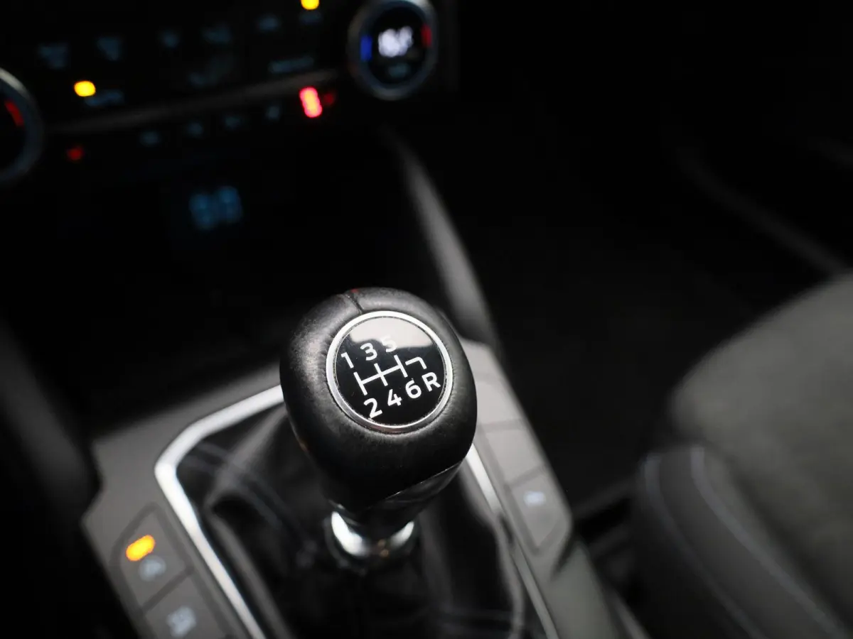 1.0 EcoBoost Hybrid Active X Business | Elektrische Achterklep | Navigatie | Achteruitrijdcamera | B&O Audiosysteem | Stoel Stuur en Voorruit Verwarming | Cruis control Adaptief |