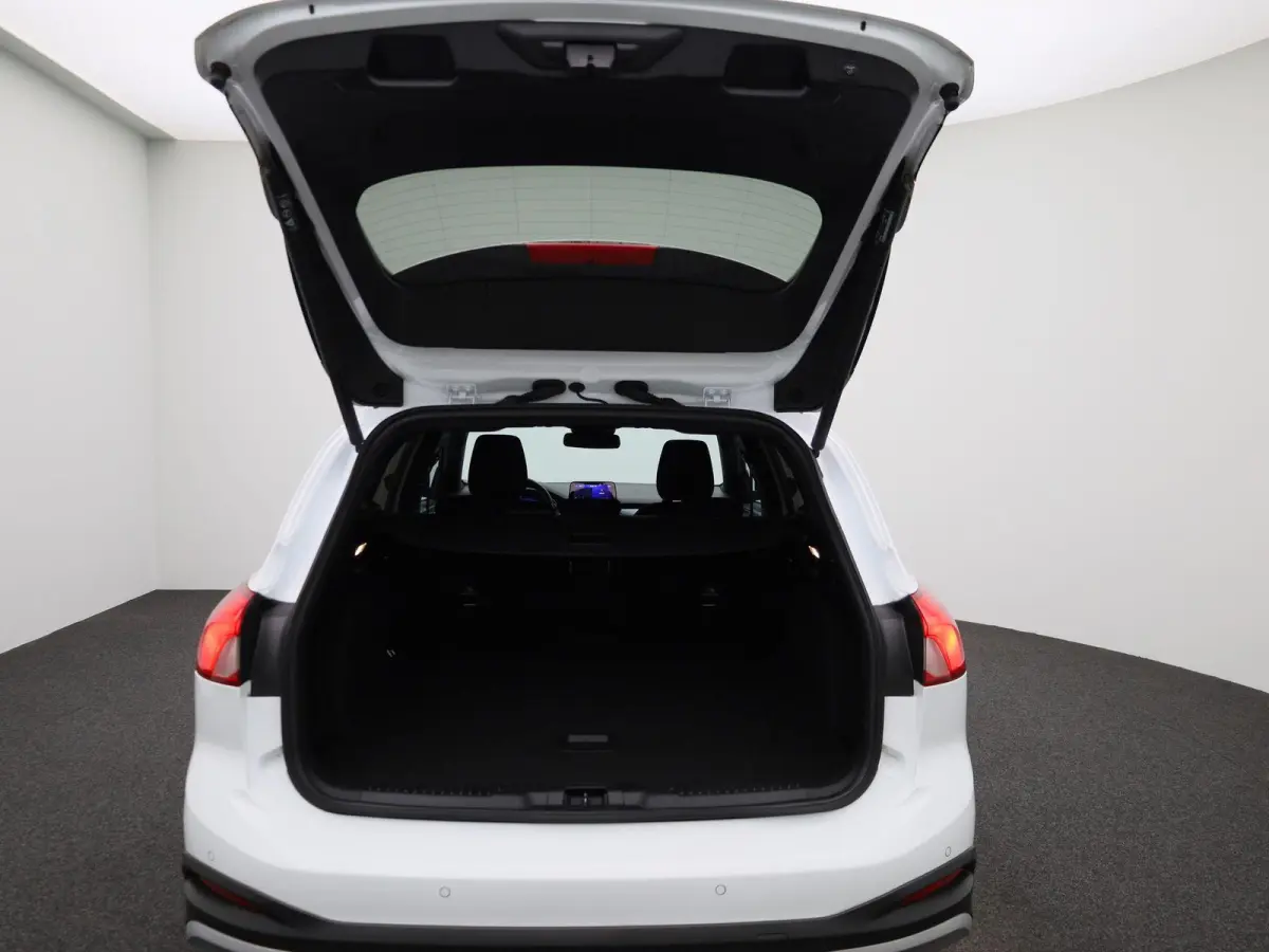 1.0 EcoBoost Hybrid Active X Business | Elektrische Achterklep | Navigatie | Achteruitrijdcamera | B&O Audiosysteem | Stoel Stuur en Voorruit Verwarming | Cruis control Adaptief |