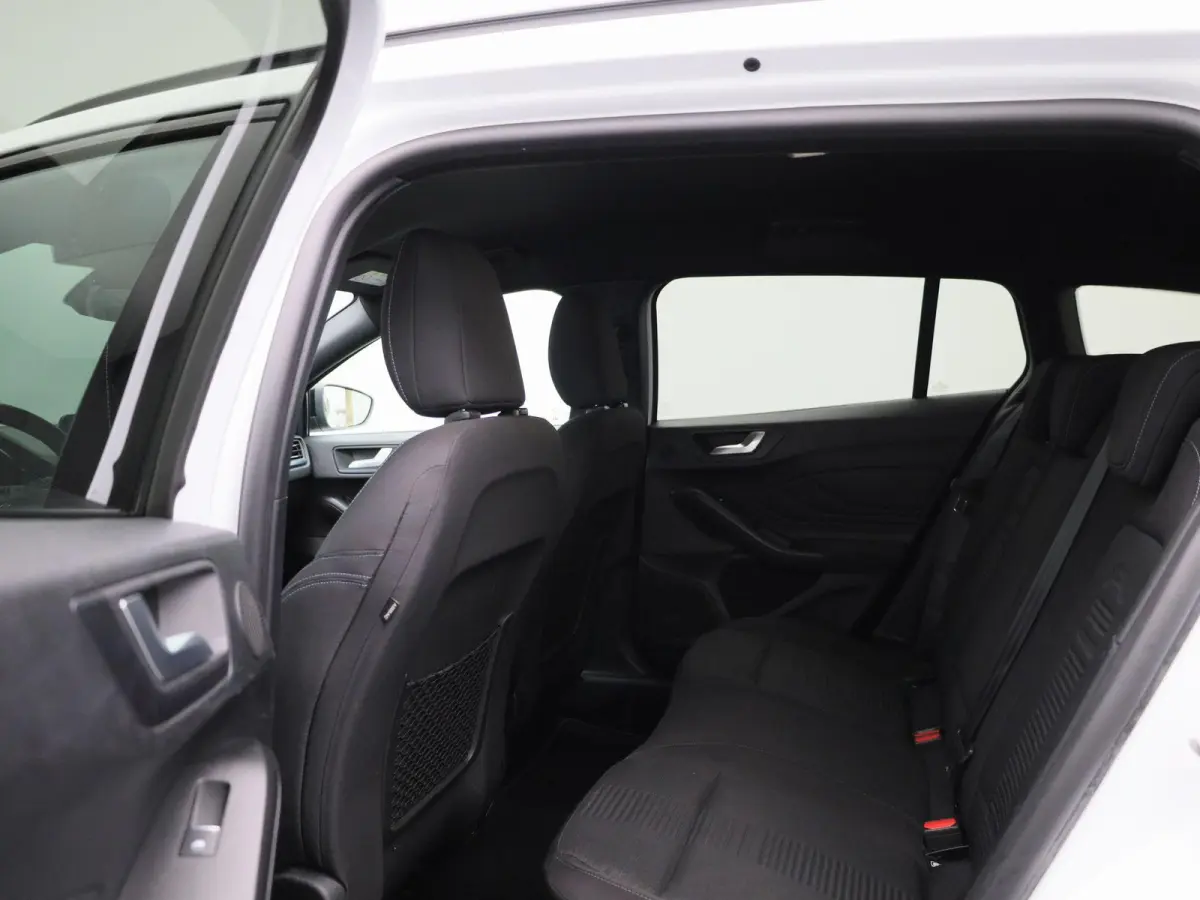 1.0 EcoBoost Hybrid Active X Business | Elektrische Achterklep | Navigatie | Achteruitrijdcamera | B&O Audiosysteem | Stoel Stuur en Voorruit Verwarming | Cruis control Adaptief |