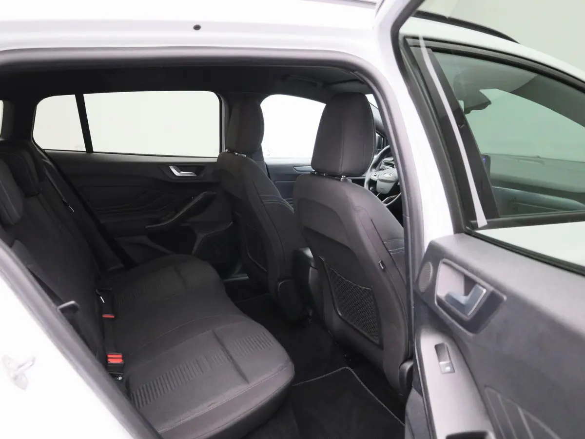 1.0 EcoBoost Hybrid Active X Business | Elektrische Achterklep | Navigatie | Achteruitrijdcamera | B&O Audiosysteem | Stoel Stuur en Voorruit Verwarming | Cruis control Adaptief |