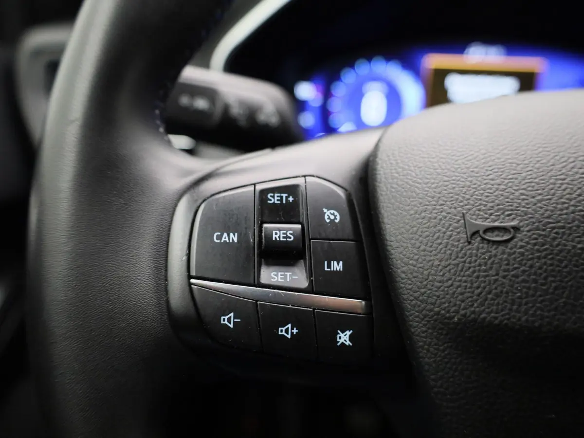 1.0 EcoBoost Hybrid Active X Business | Elektrische Achterklep | Navigatie | Achteruitrijdcamera | B&O Audiosysteem | Stoel Stuur en Voorruit Verwarming | Cruis control Adaptief |