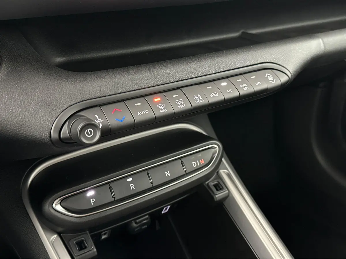 1.2 e-Hybrid Summit | 8 jaar Speciale Garantie | Aktie auto! | Navigatie | Camera | LMV 18" | Two-Tone lak |