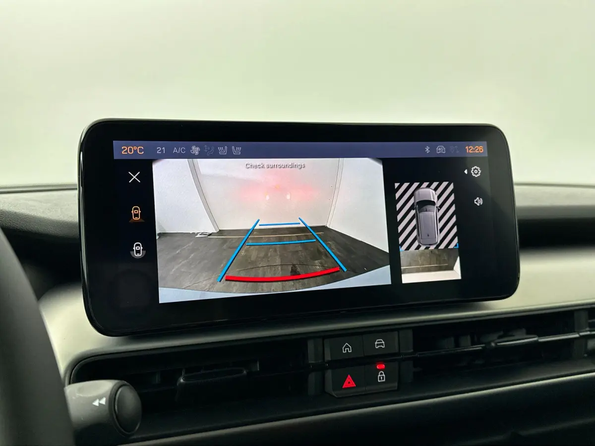 1.2 e-Hybrid Summit | 8 jaar Speciale Garantie | Aktie auto! | Navigatie | Camera | LMV 18" | Two-Tone lak |