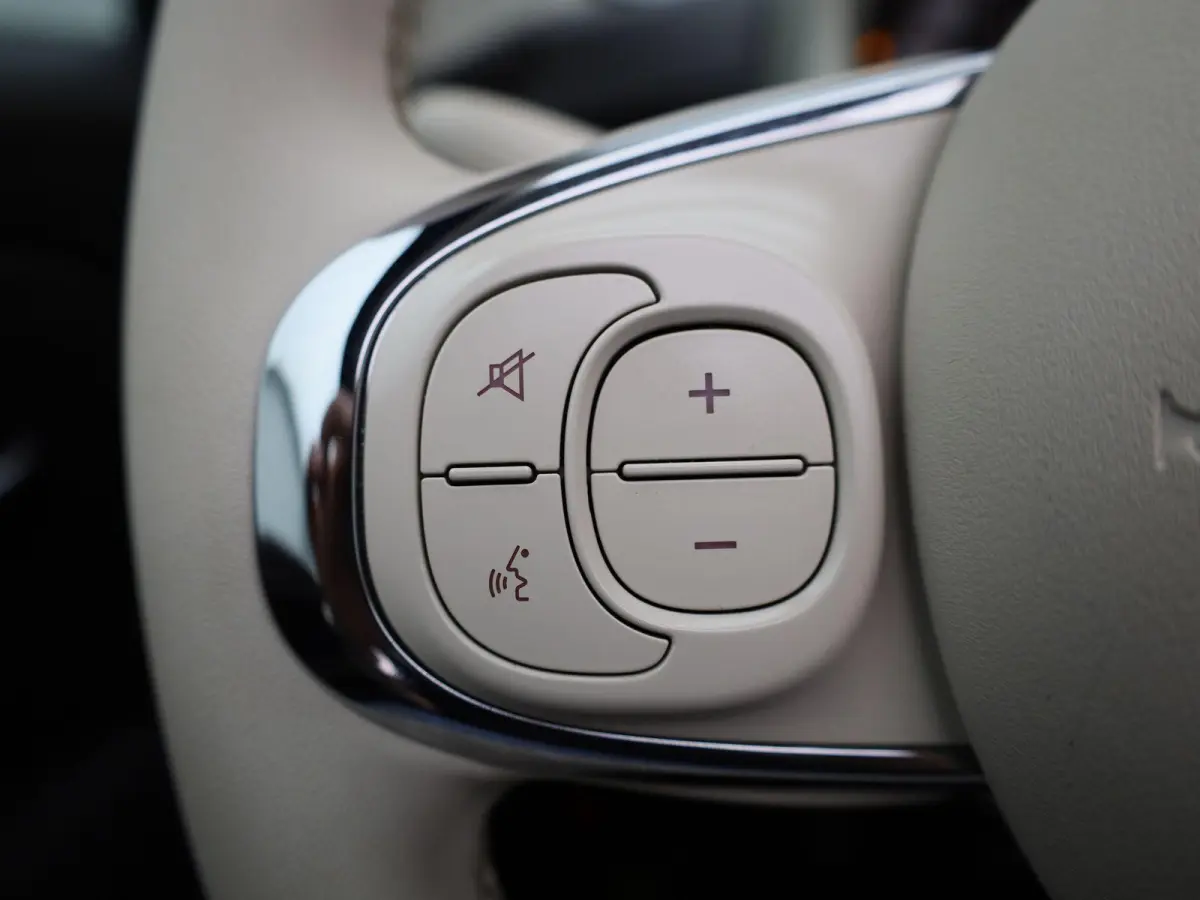 1.0 Hybrid Lounge | Cabrio | LMV | DAB | Bluetooth | Climate control | Cruise control | Parkeer sensoren | lage km stand