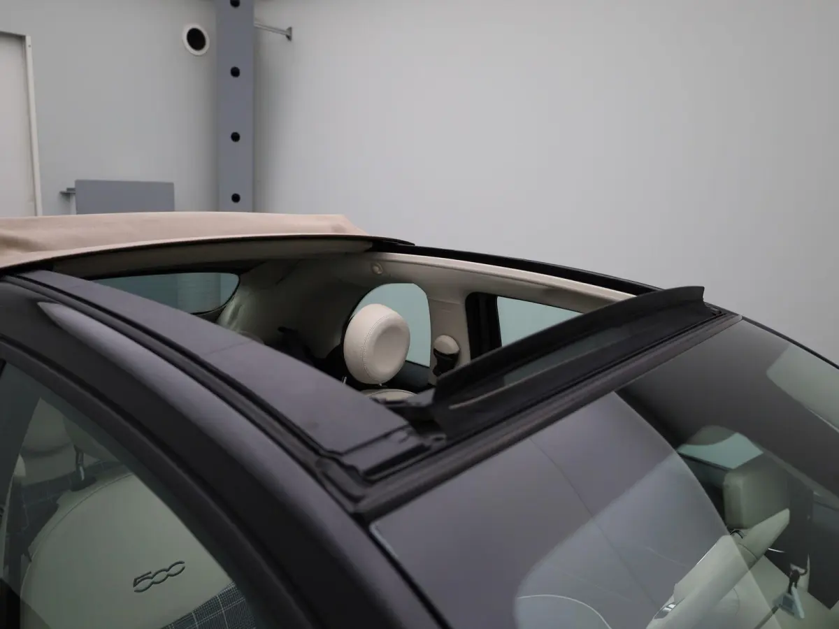 1.0 Hybrid Lounge | Cabrio | LMV | DAB | Bluetooth | Climate control | Cruise control | Parkeer sensoren | lage km stand