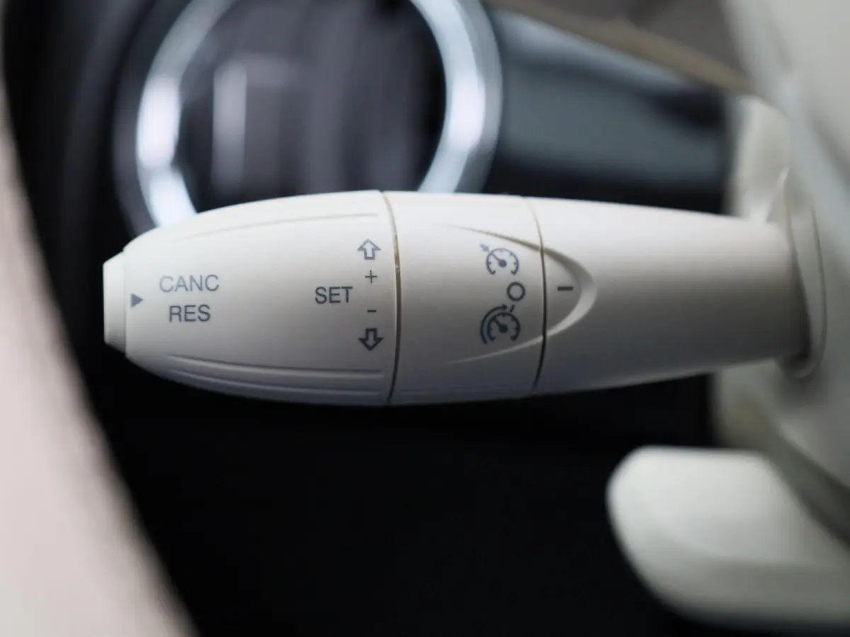 1.0 Hybrid Lounge | Cabrio | LMV | DAB | Bluetooth | Climate control | Cruise control | Parkeer sensoren | lage km stand