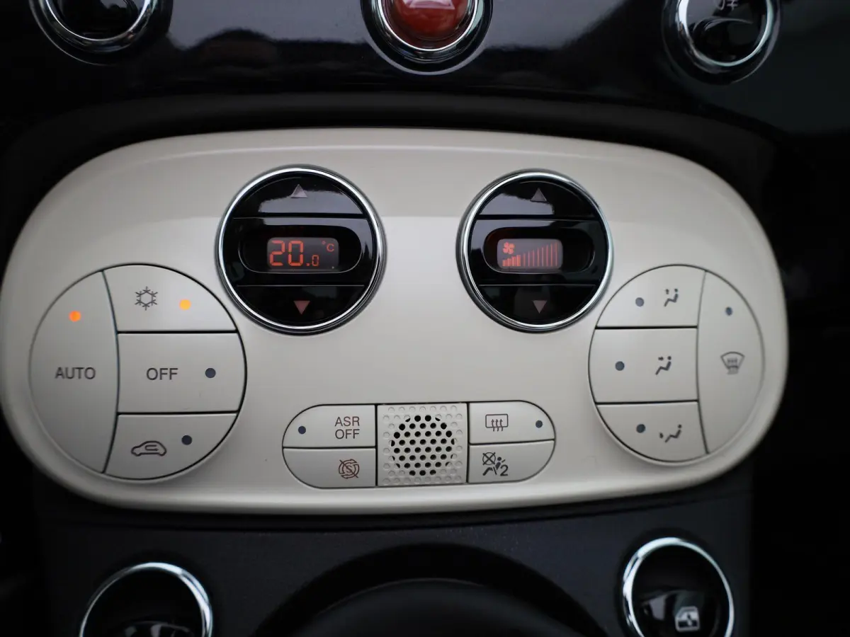 1.0 Hybrid Lounge | Cabrio | LMV | DAB | Bluetooth | Climate control | Cruise control | Parkeer sensoren | lage km stand