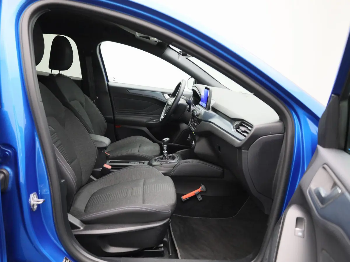 1.0 EcoBoost Hybrid Active X Business | Trekhaak | Navigatie | 17'' LMV | Cruise Control Adaptief | Achteruitrijdcamera | Bluetooth |