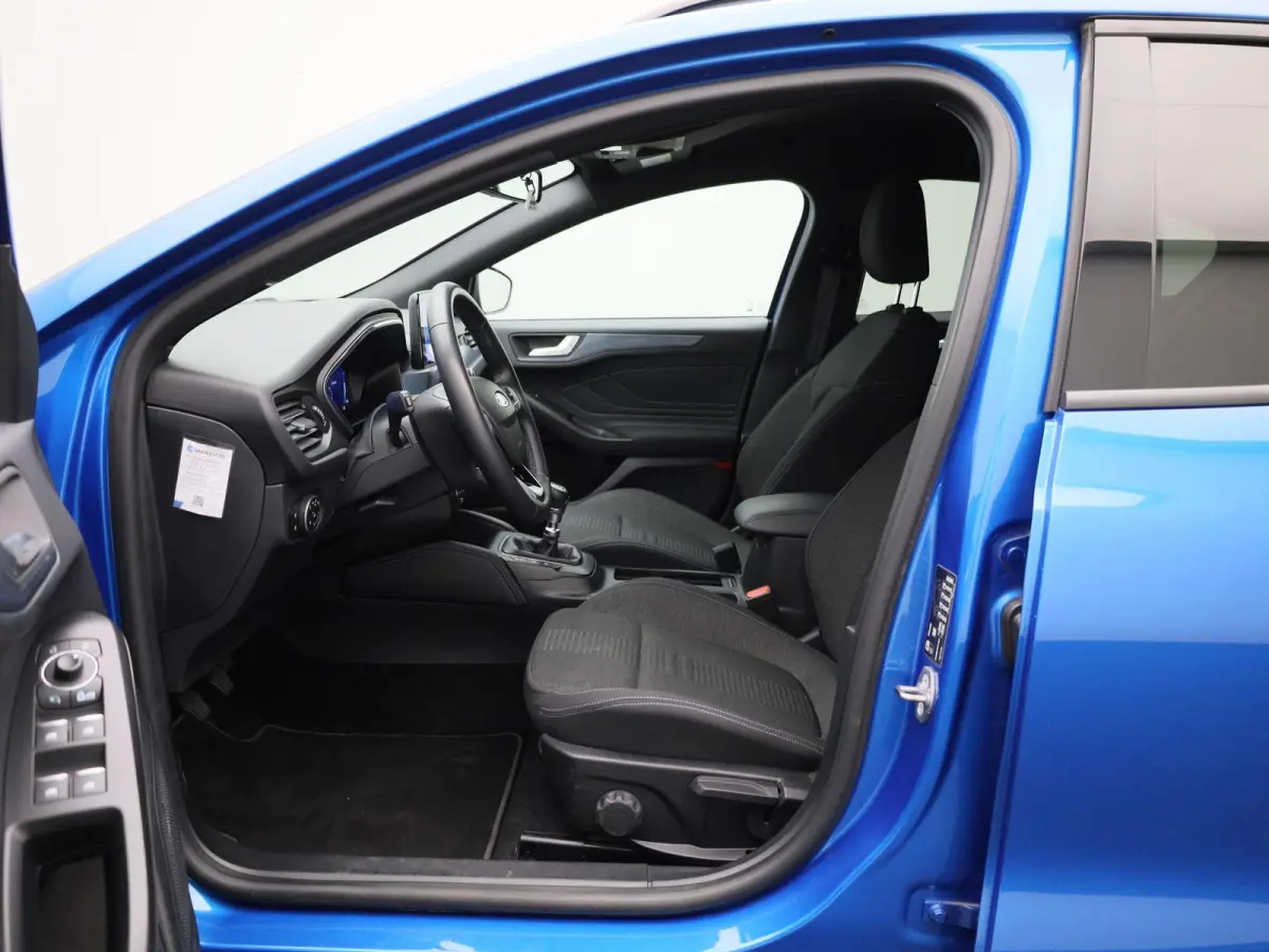 1.0 EcoBoost Hybrid Active X Business | Trekhaak | Navigatie | 17'' LMV | Cruise Control Adaptief | Achteruitrijdcamera | Bluetooth |