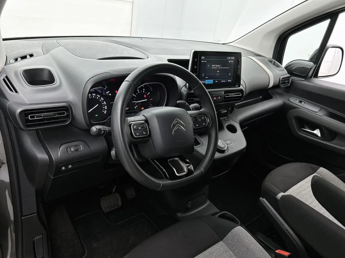 1.2 130pk Shine Automaat | Trekhaak | Apple Carplay/Android Auto | Camera | Dodehoekdetectie | Parkeersensoren Voor + Achter | Cruise Control | Climate Control |