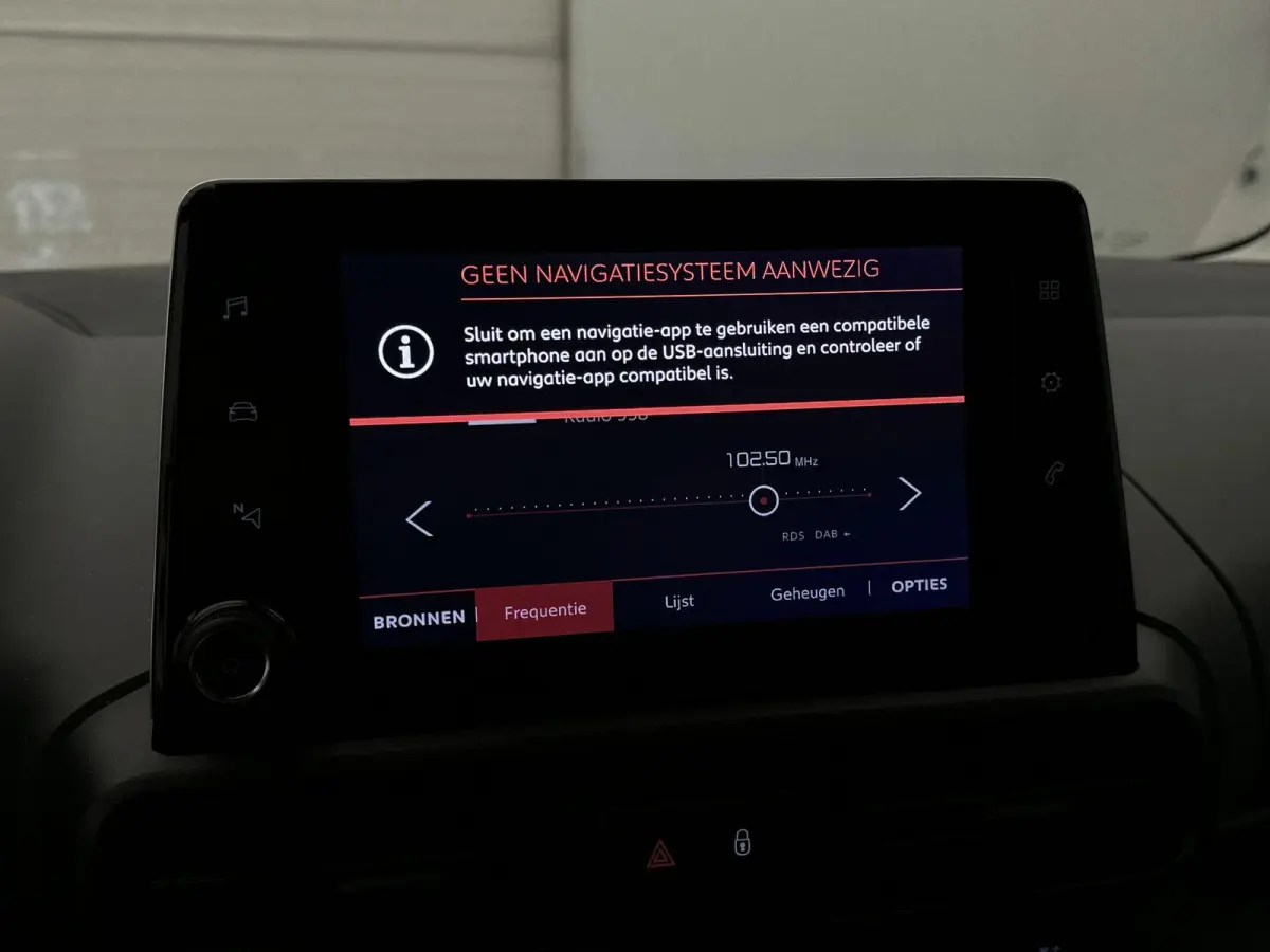 1.2 130pk Shine Automaat | Trekhaak | Apple Carplay/Android Auto | Camera | Dodehoekdetectie | Parkeersensoren Voor + Achter | Cruise Control | Climate Control |