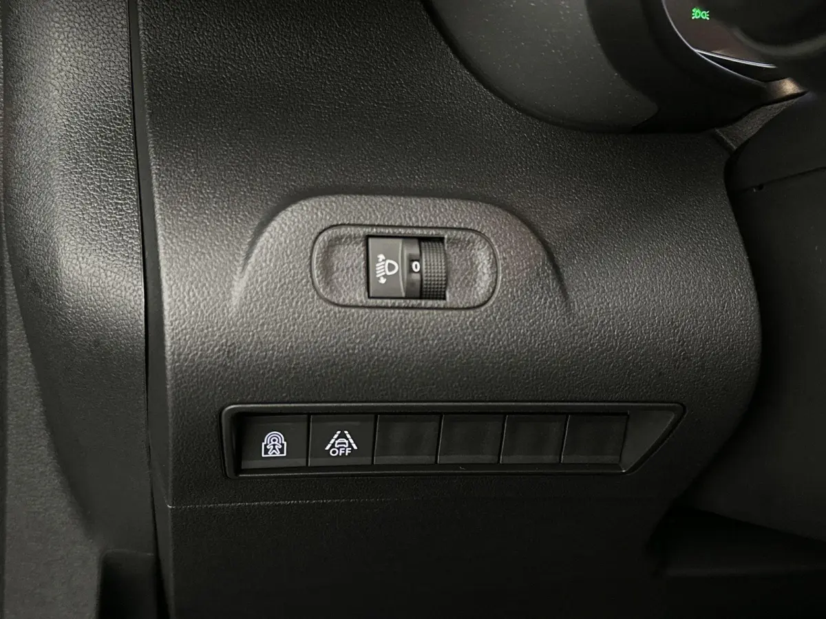 1.2 130pk Shine Automaat | Trekhaak | Apple Carplay/Android Auto | Camera | Dodehoekdetectie | Parkeersensoren Voor + Achter | Cruise Control | Climate Control |