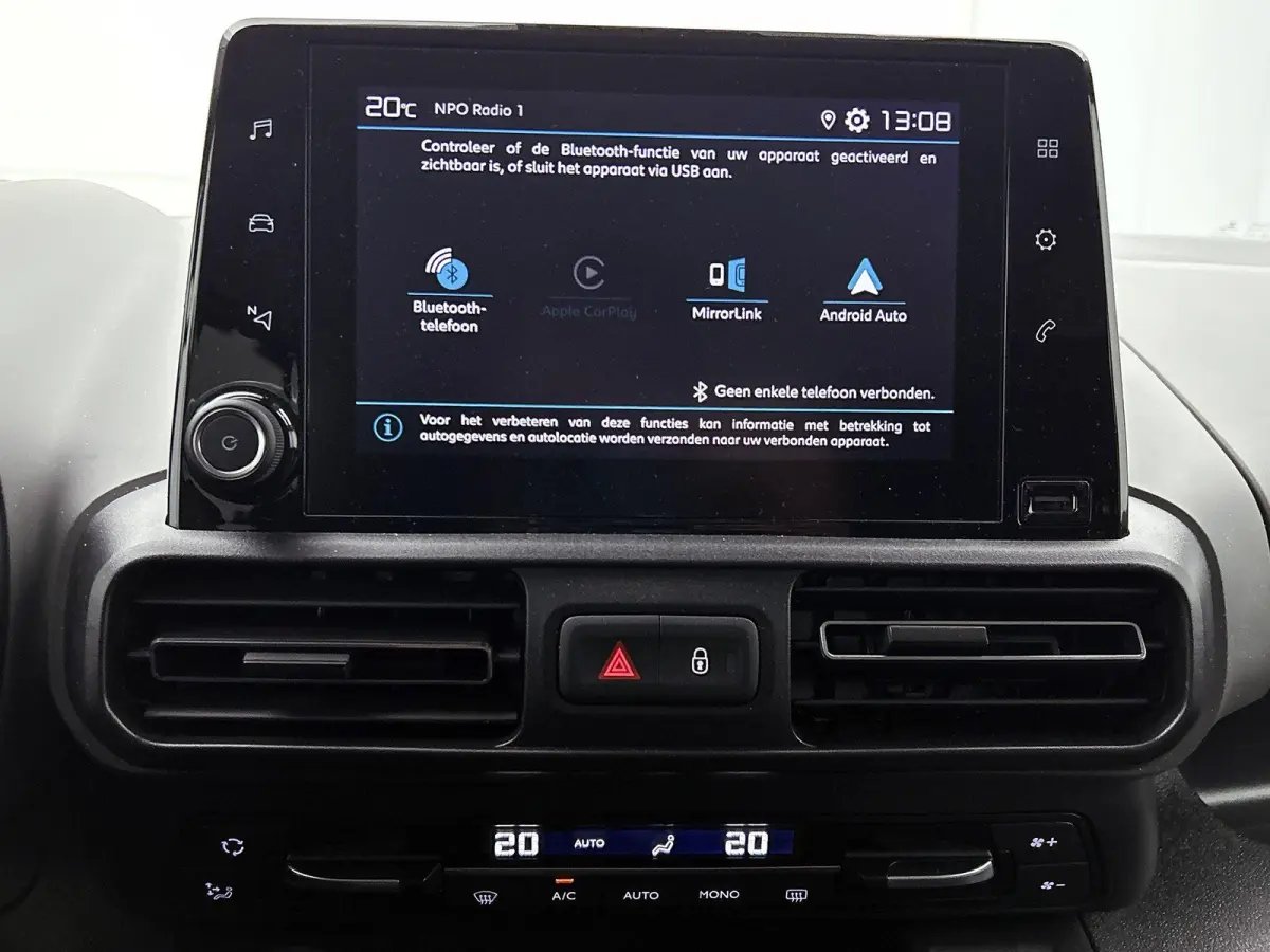 1.2 130pk Shine Automaat | Trekhaak | Apple Carplay/Android Auto | Camera | Dodehoekdetectie | Parkeersensoren Voor + Achter | Cruise Control | Climate Control |