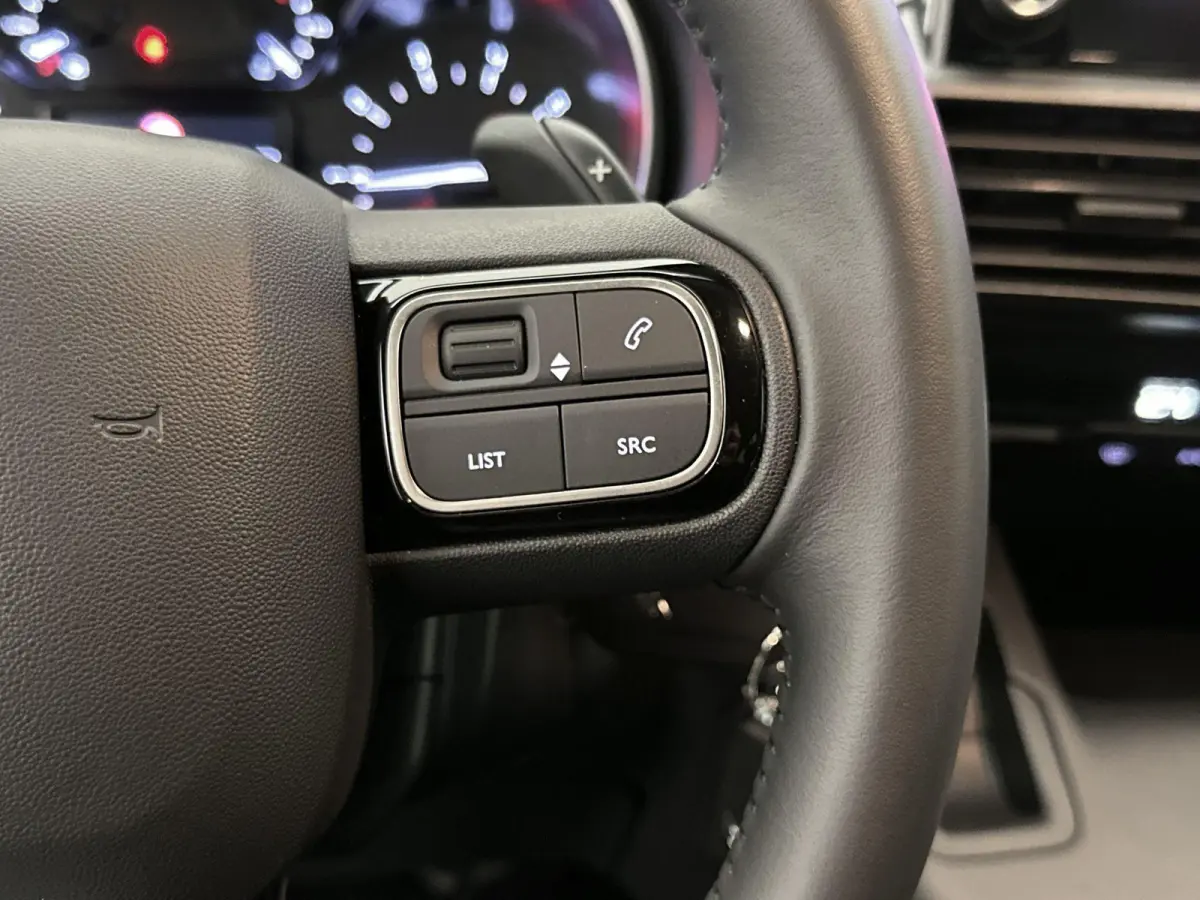 1.2 130pk Shine Automaat | Trekhaak | Apple Carplay/Android Auto | Camera | Dodehoekdetectie | Parkeersensoren Voor + Achter | Cruise Control | Climate Control |