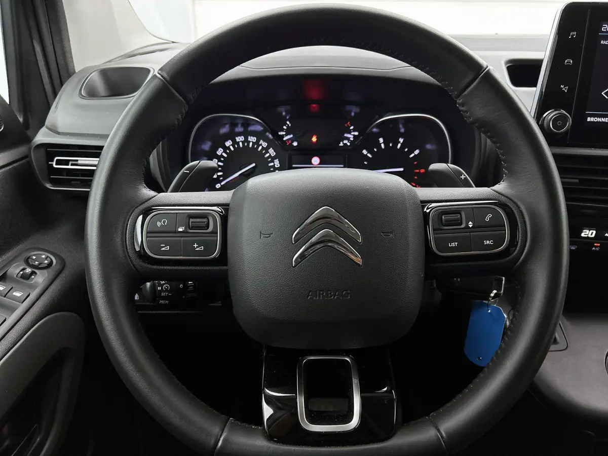 1.2 130pk Shine Automaat | Trekhaak | Apple Carplay/Android Auto | Camera | Dodehoekdetectie | Parkeersensoren Voor + Achter | Cruise Control | Climate Control |