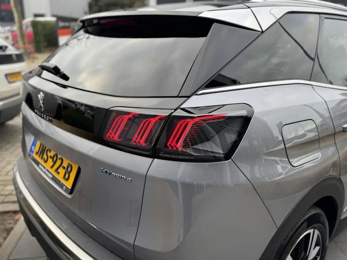 1.6 HYbrid4 300 GT | Panoramisch schuifdak | Camera | Hill Assist | Lage KM stand | Apple Carplay/Android Auto