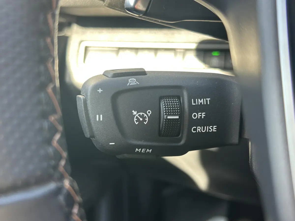 1.6 HYbrid4 300 GT | Panoramisch schuifdak | Camera | Hill Assist | Lage KM stand | Apple Carplay/Android Auto