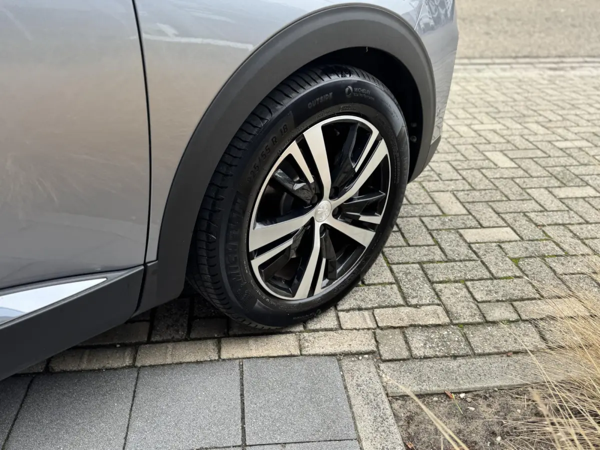 1.6 HYbrid4 300 GT | Panoramisch schuifdak | Camera | Hill Assist | Lage KM stand | Apple Carplay/Android Auto
