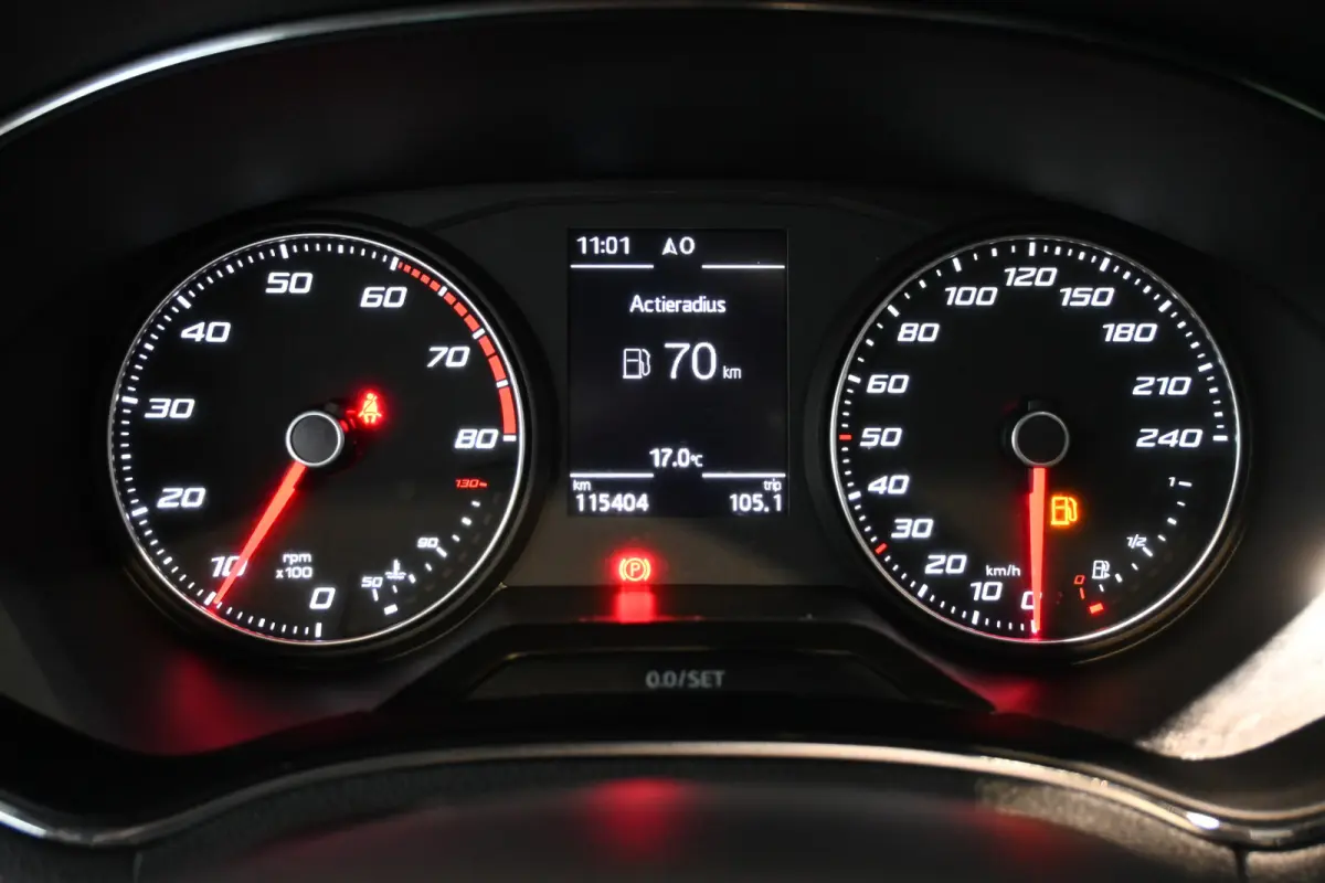 1.0 TSI FR Business Intense Clima Adaptieve cruise Panoramadak Sfeerverlichting 1e Eigenaar Inruil mogelijk