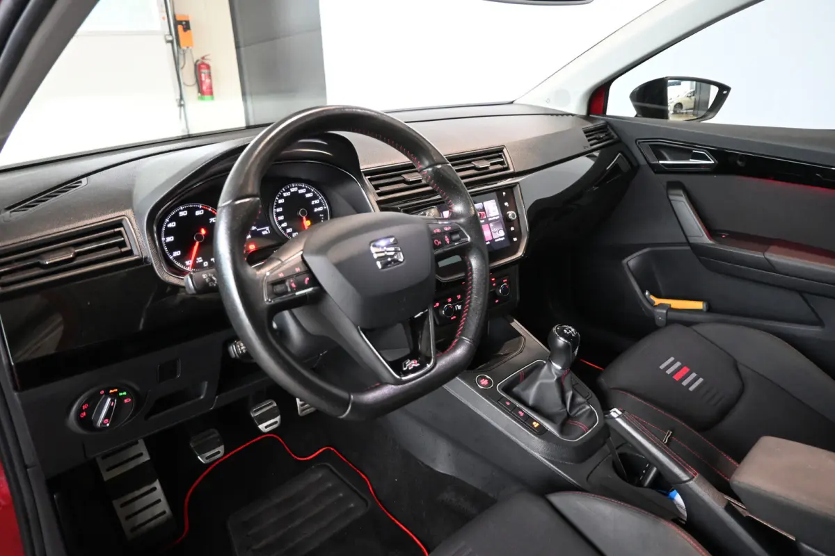 1.0 TSI FR Business Intense Clima Adaptieve cruise Panoramadak Sfeerverlichting 1e Eigenaar Inruil mogelijk