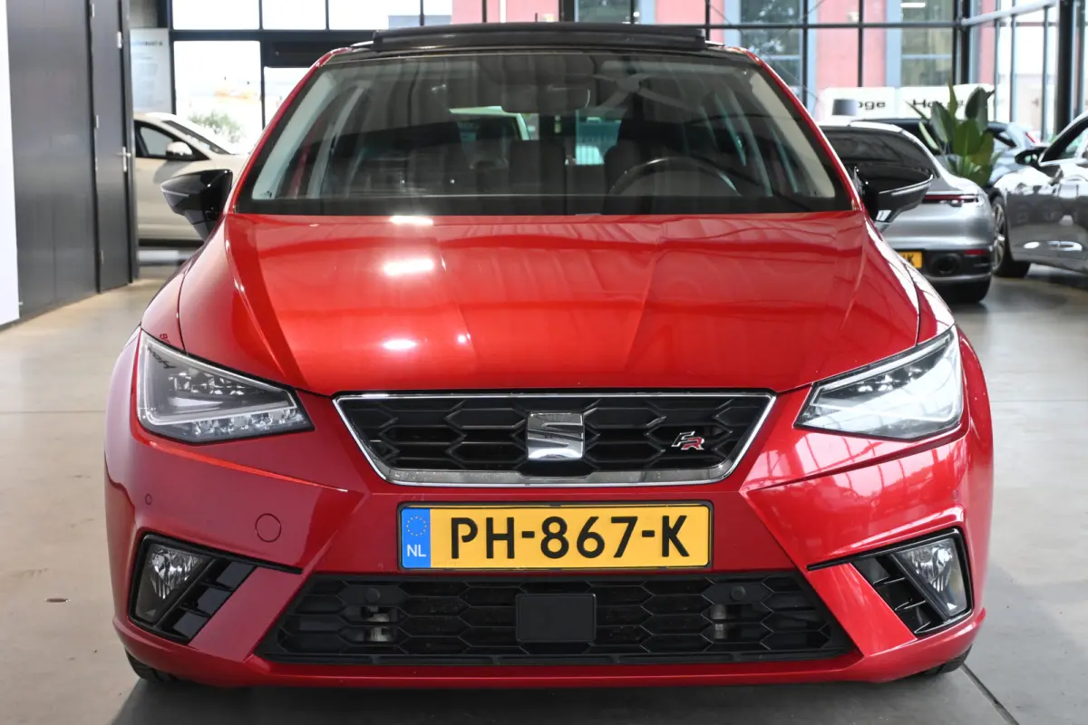 1.0 TSI FR Business Intense Clima Adaptieve cruise Panoramadak Sfeerverlichting 1e Eigenaar Inruil mogelijk