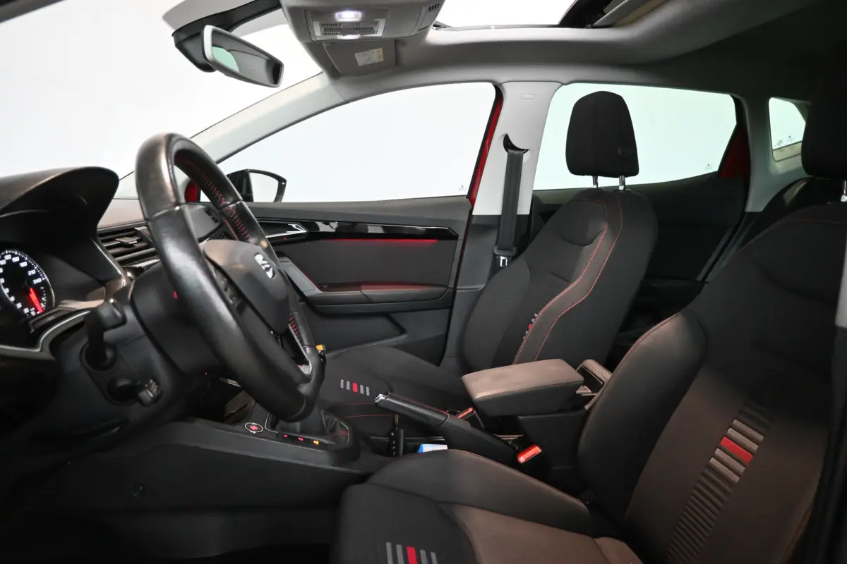 1.0 TSI FR Business Intense Clima Adaptieve cruise Panoramadak Sfeerverlichting 1e Eigenaar Inruil mogelijk