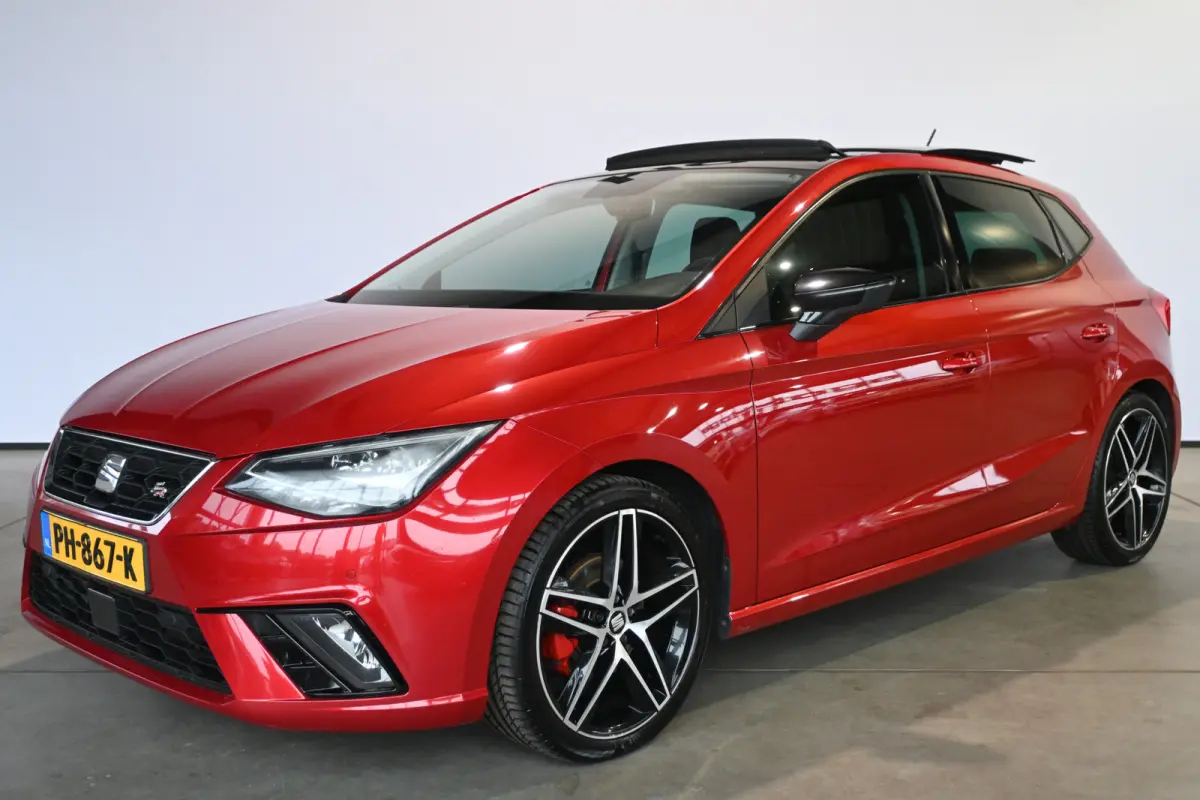 1.0 TSI FR Business Intense Clima Adaptieve cruise Panoramadak Sfeerverlichting 1e Eigenaar Inruil mogelijk