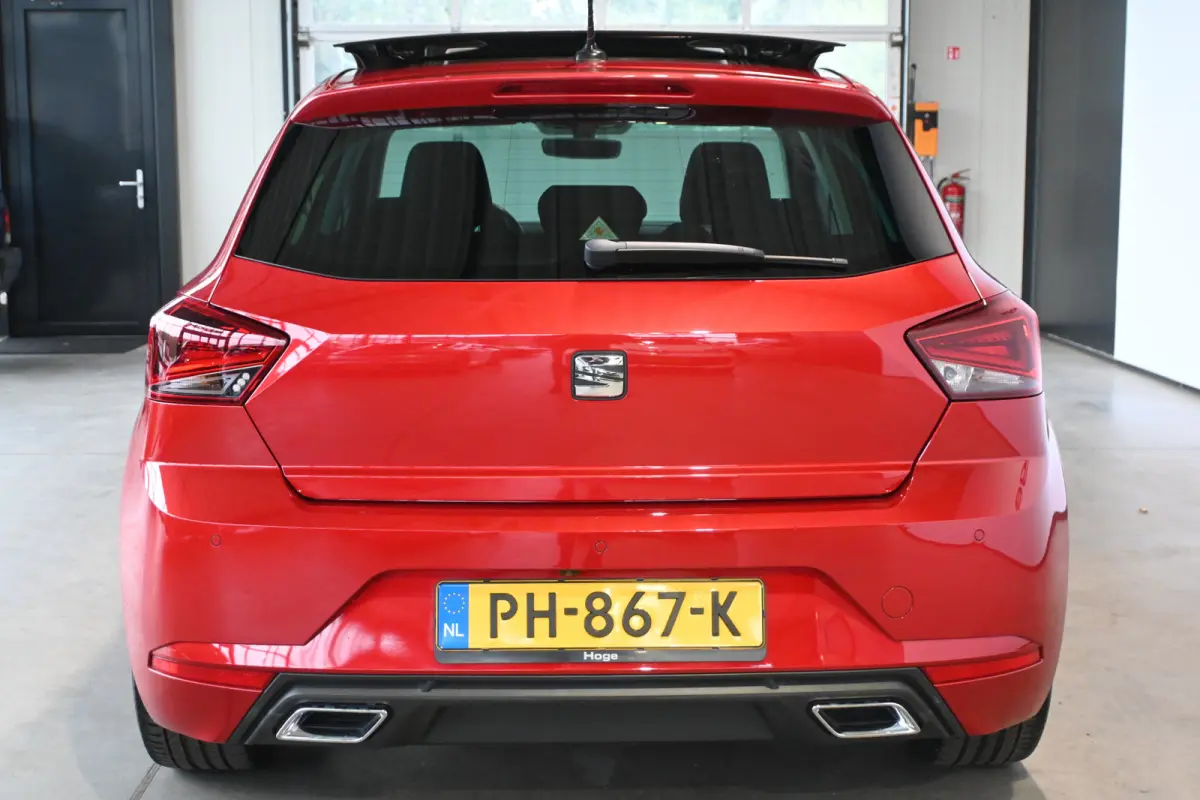 1.0 TSI FR Business Intense Clima Adaptieve cruise Panoramadak Sfeerverlichting 1e Eigenaar Inruil mogelijk