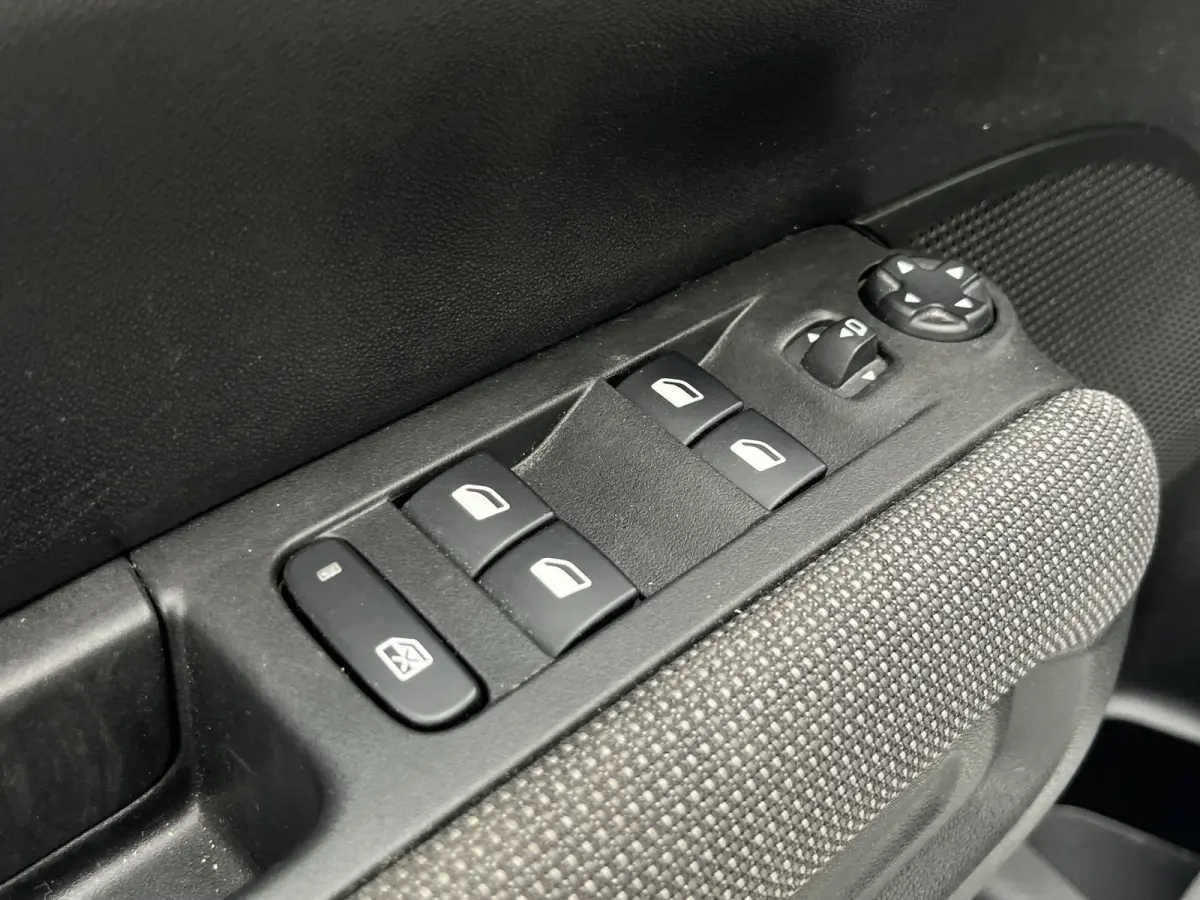 PureTech 130 EAT6 Automaat Plus | Carplay/Android Auto | Parkeersensoren achter | Climate Control | Cruise Control |
