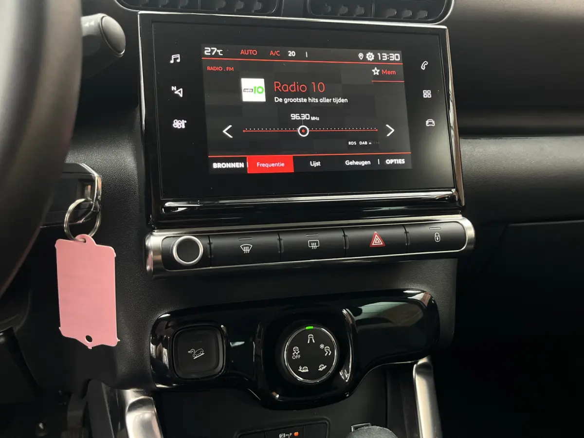 PureTech 130 EAT6 Automaat Plus | Carplay/Android Auto | Parkeersensoren achter | Climate Control | Cruise Control |
