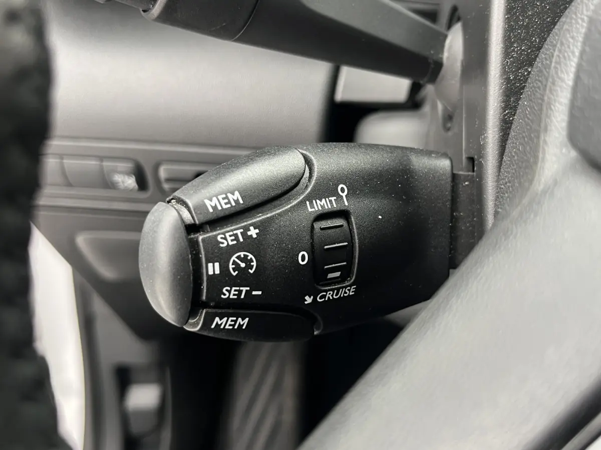 PureTech 130 EAT6 Automaat Plus | Carplay/Android Auto | Parkeersensoren achter | Climate Control | Cruise Control |