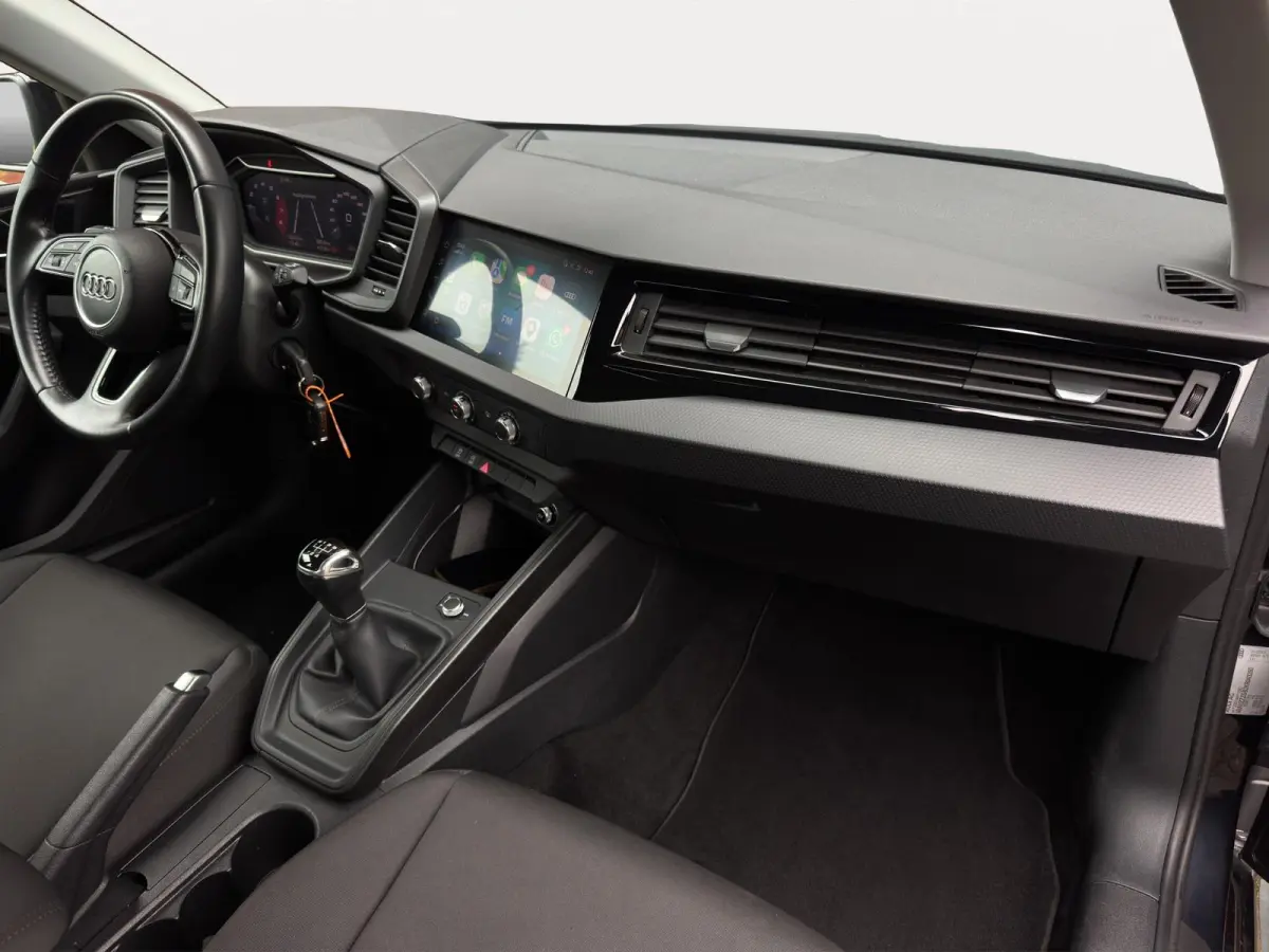 25 TFSI 96PK EPIC Camera Apple-Carplay