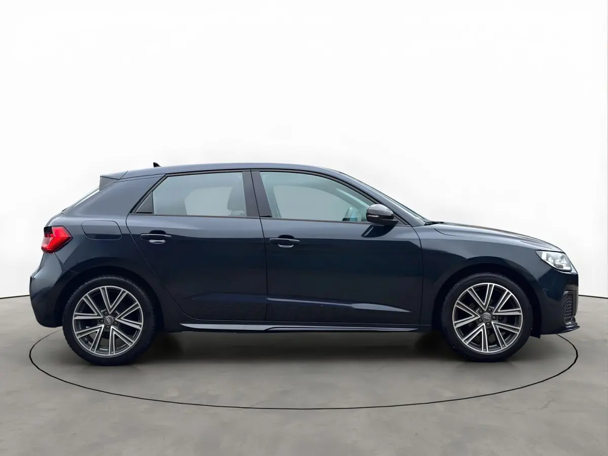 25 TFSI 96PK EPIC Camera Apple-Carplay