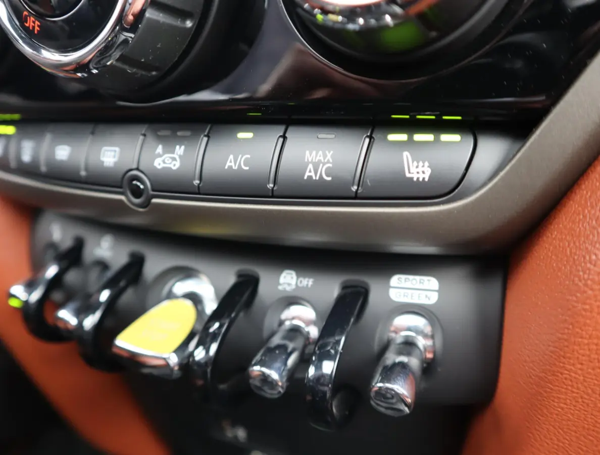 1.5 Cooper ALL4 Chili | Pano | HUD | Camera | Leder | Memory Seats | Harman/Kardon