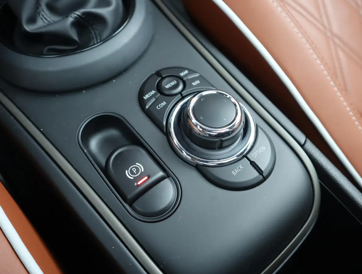 1.5 Cooper ALL4 Chili | Pano | HUD | Camera | Leder | Memory Seats | Harman/Kardon
