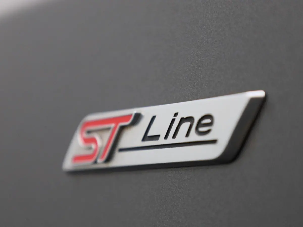 1.0 EcoBoost Hybrid ST Line | Trekhaak | Adaptive Cruise Control | Camera | Apple Carplay