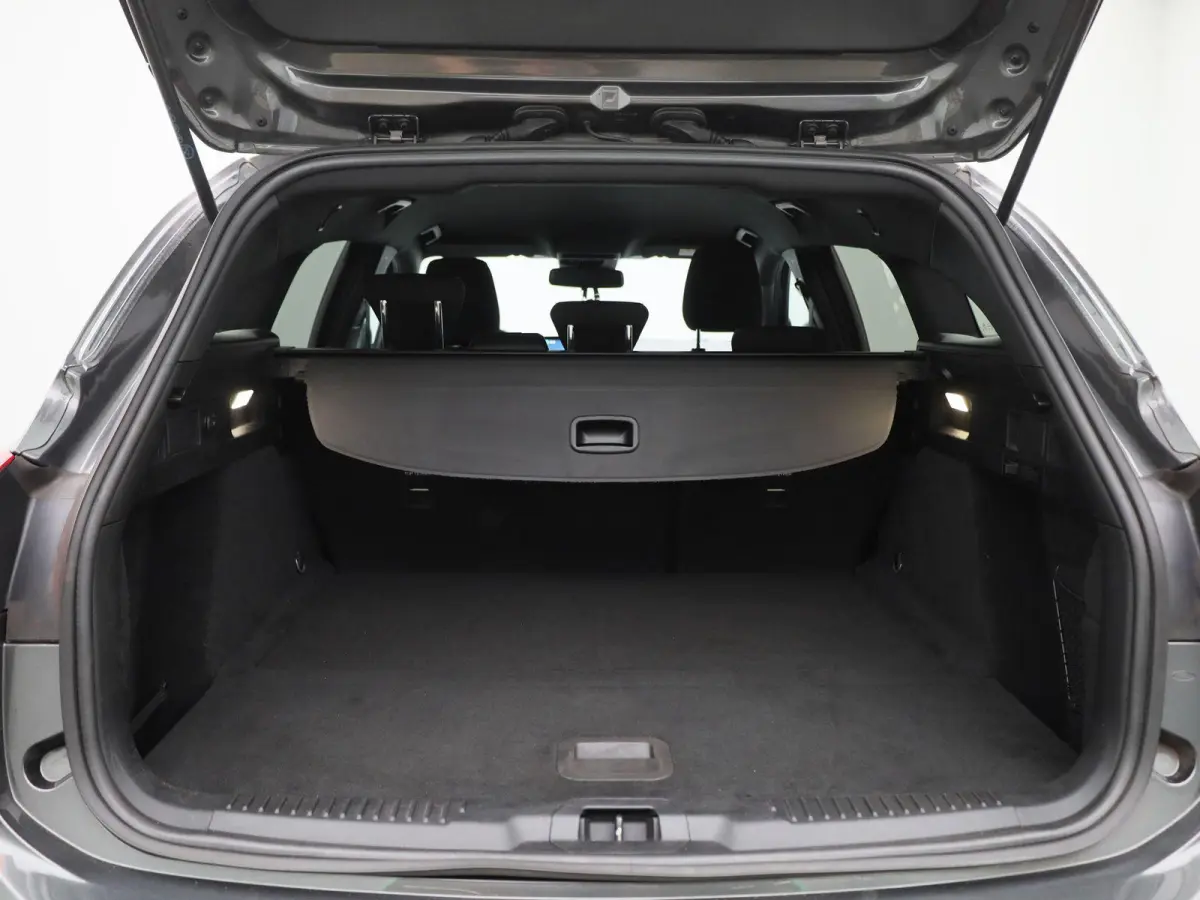 1.0 EcoBoost Hybrid ST Line | Trekhaak | Adaptive Cruise Control | Camera | Apple Carplay