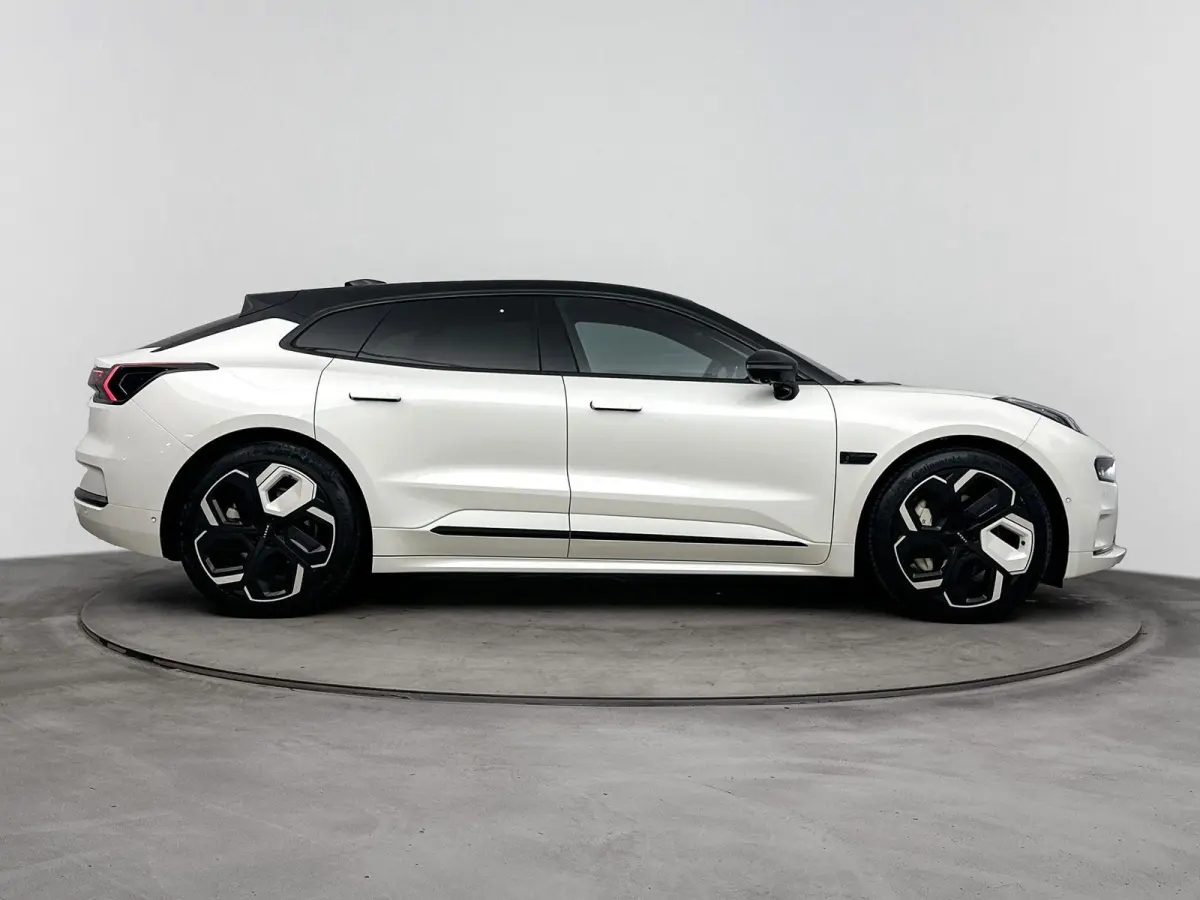 AWD Performance 100 kWh 544PK | Panoramadak | Head-Up Display | 22 kW Lader
