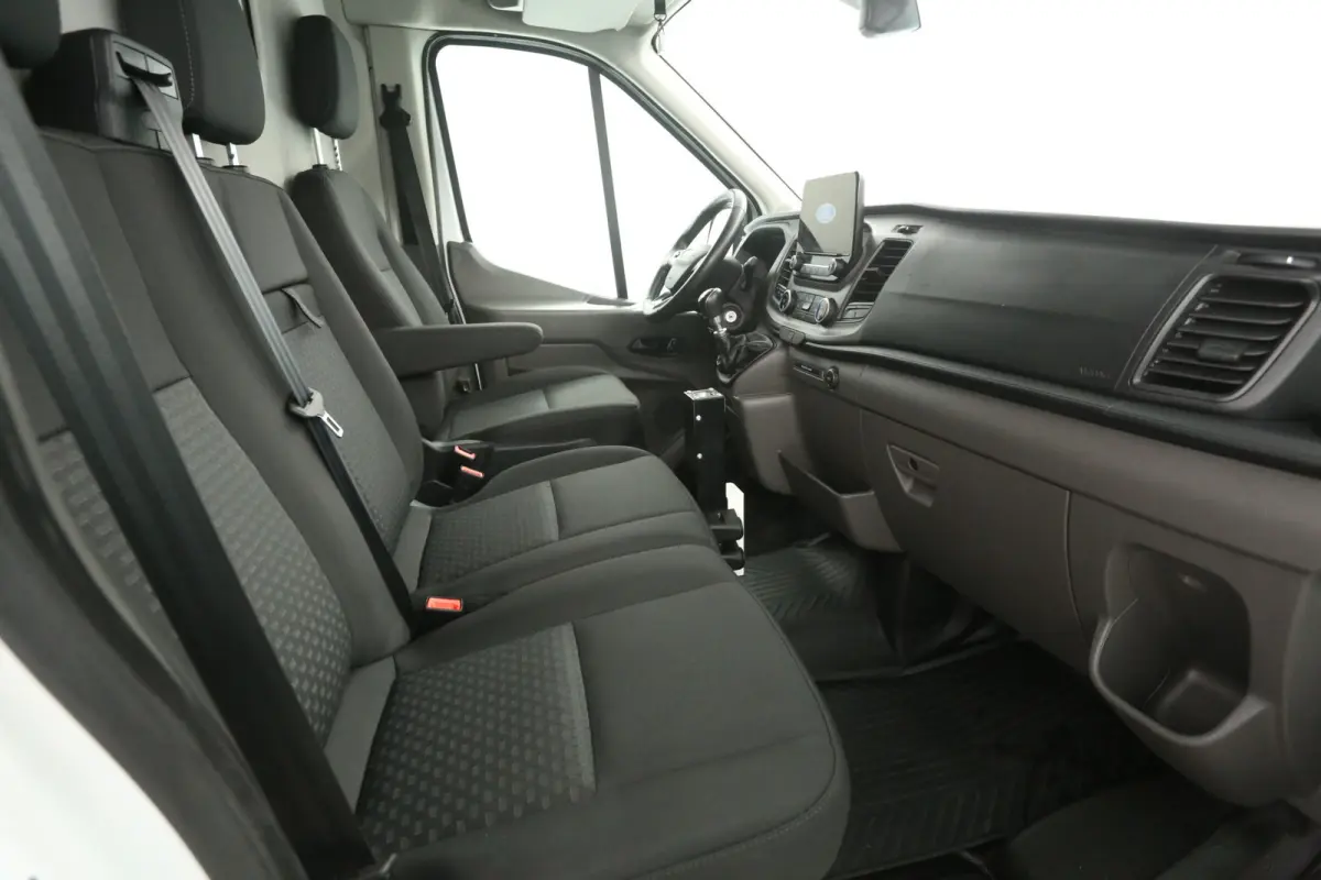 2.0 TDCI L2H2 | Airco | Camera | Cruise | 3 Zits | Carplay | Parkeersens. | Treeplank