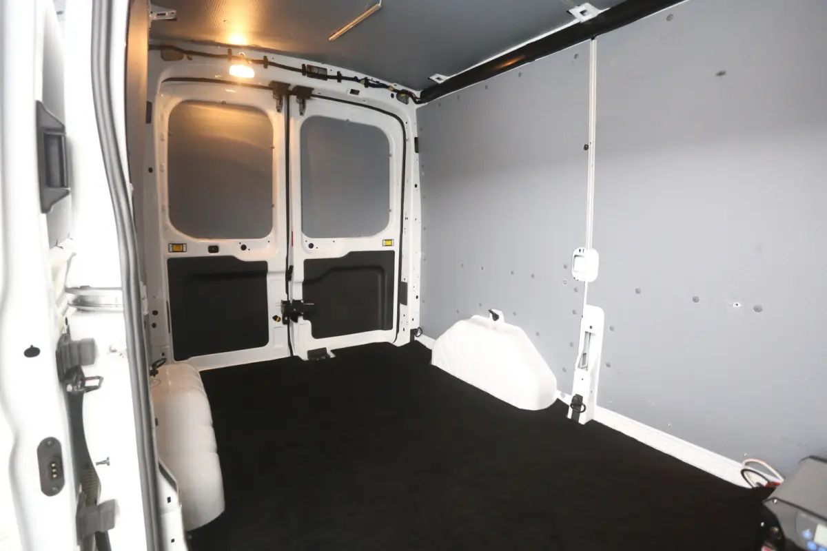 2.0 TDCI L2H2 | Airco | Camera | Cruise | 3 Zits | Carplay | Parkeersens. | Treeplank