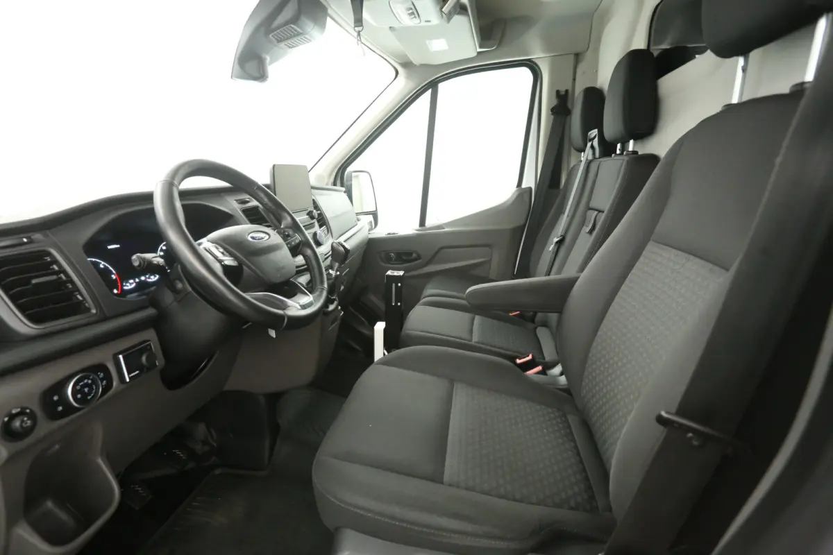 2.0 TDCI L2H2 | Airco | Camera | Cruise | 3 Zits | Carplay | Parkeersens. | Treeplank
