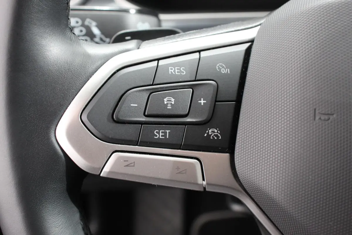 1.5 TSI DSG Style Navigatie Wireless App connect Adaptive Cruise Control Park Assist Camera Parkeersensoren IQ Drive pakket Stoel- en stuurwielverwarming Virtual cockpit Elektrische achterkl