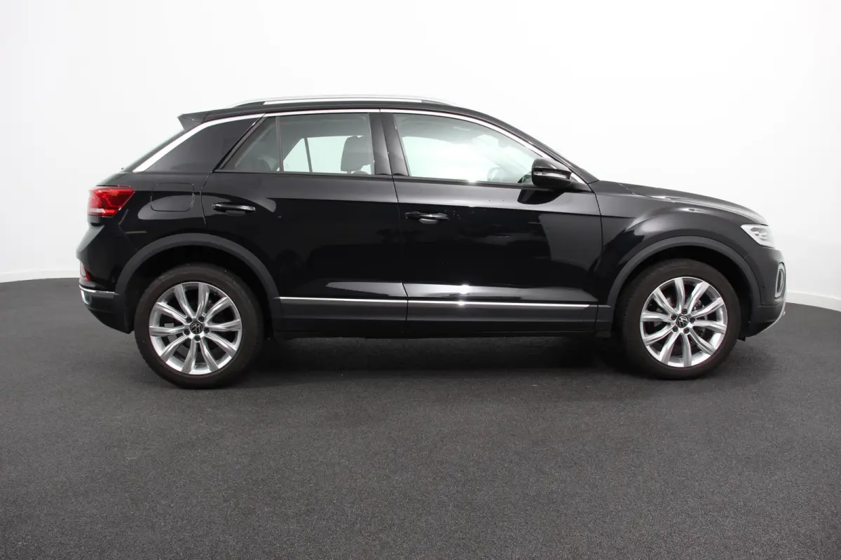 1.5 TSI DSG Style Navigatie Wireless App connect Adaptive Cruise Control Park Assist Camera Parkeersensoren IQ Drive pakket Stoel- en stuurwielverwarming Virtual cockpit Elektrische achterkl