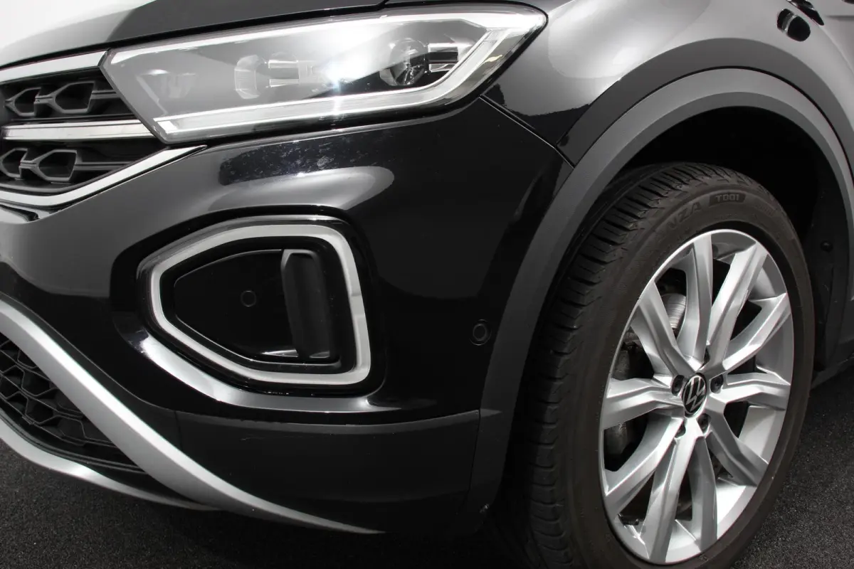 1.5 TSI DSG Style Navigatie Wireless App connect Adaptive Cruise Control Park Assist Camera Parkeersensoren IQ Drive pakket Stoel- en stuurwielverwarming Virtual cockpit Elektrische achterkl