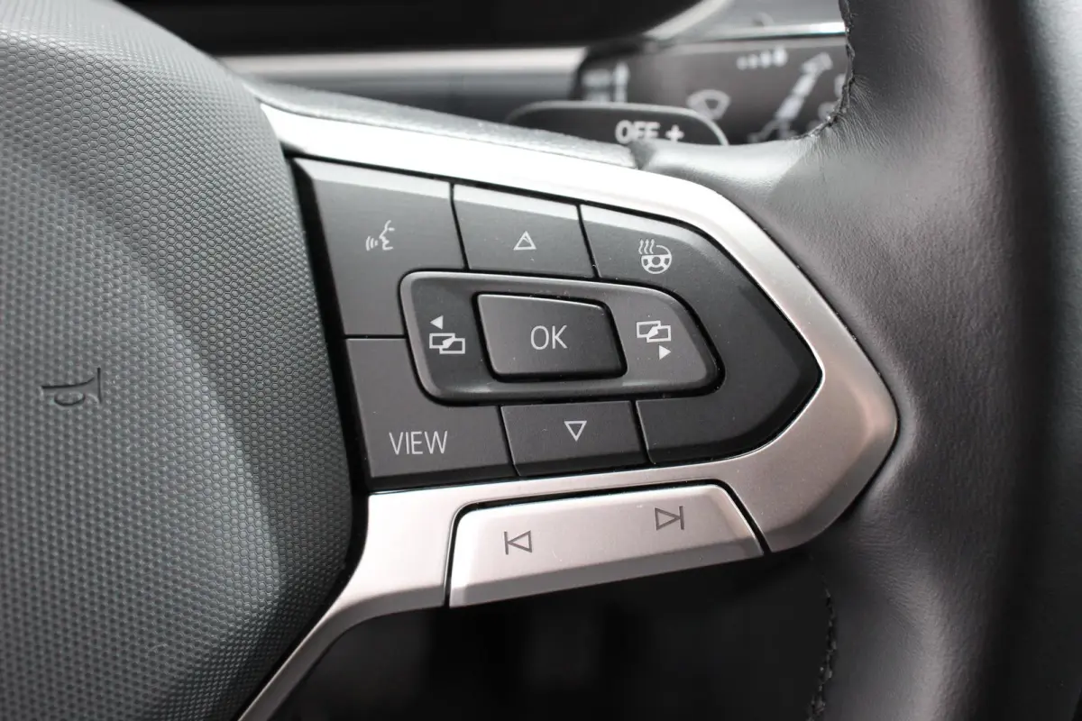 1.5 TSI DSG Style Navigatie Wireless App connect Adaptive Cruise Control Park Assist Camera Parkeersensoren IQ Drive pakket Stoel- en stuurwielverwarming Virtual cockpit Elektrische achterkl