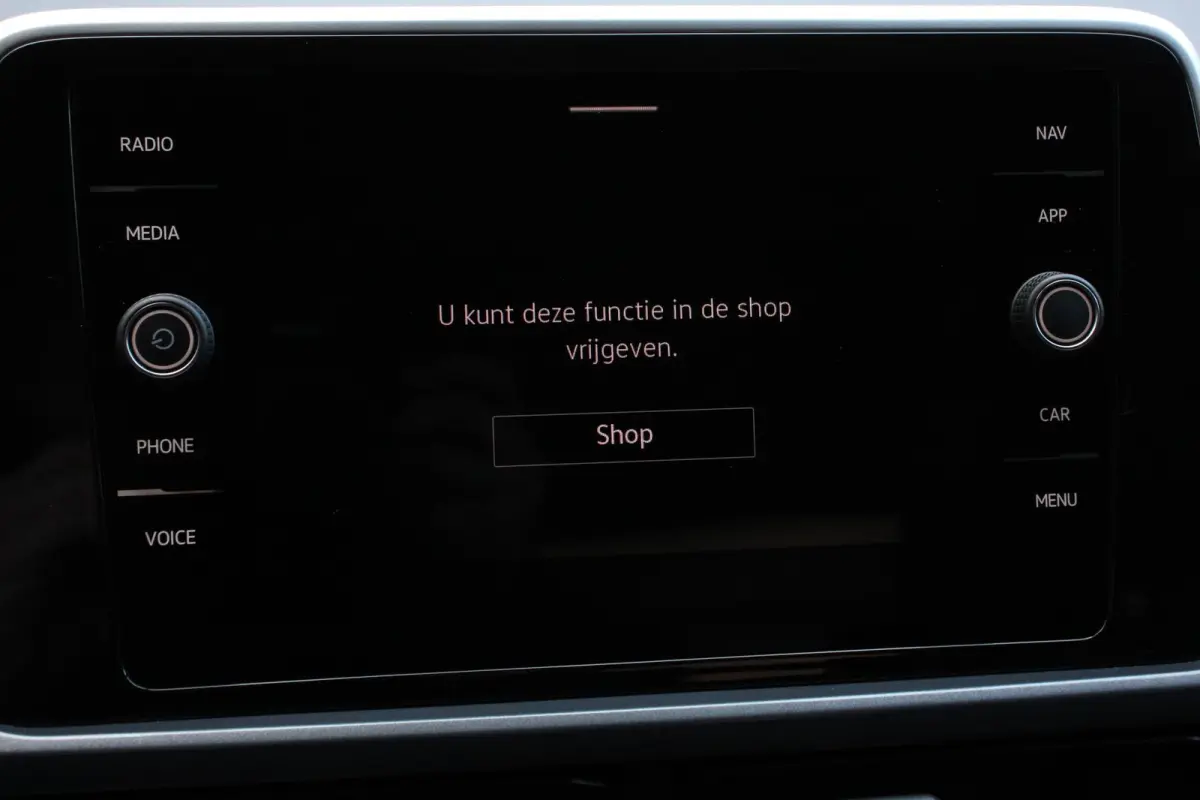 1.5 TSI DSG Style Navigatie Wireless App connect Adaptive Cruise Control Park Assist Camera Parkeersensoren IQ Drive pakket Stoel- en stuurwielverwarming Virtual cockpit Elektrische achterkl
